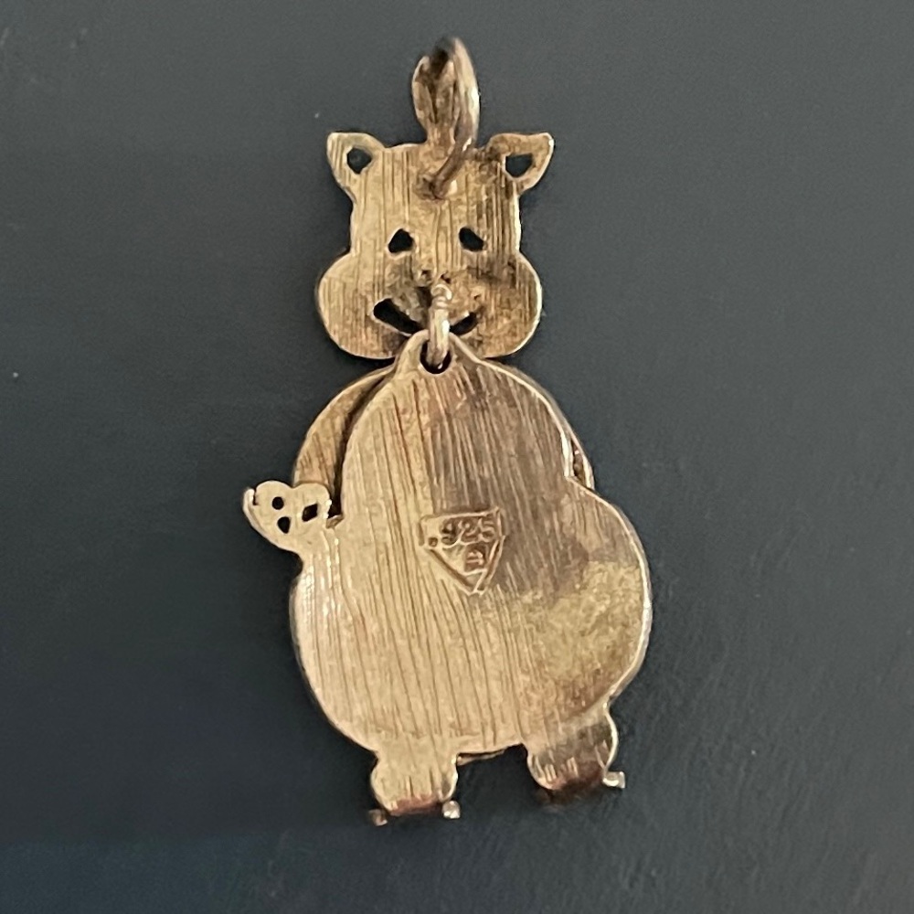 Silver Wiggle Piggie Pendant - Picture 4 of 6